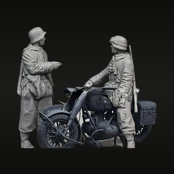 WWII German Soldiers with Motorcycle 1/35 Resin Diorama Kit