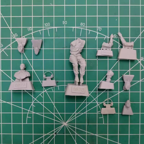 WWII German DAK Tank Crew Set 1/35 Resin Figure Kit