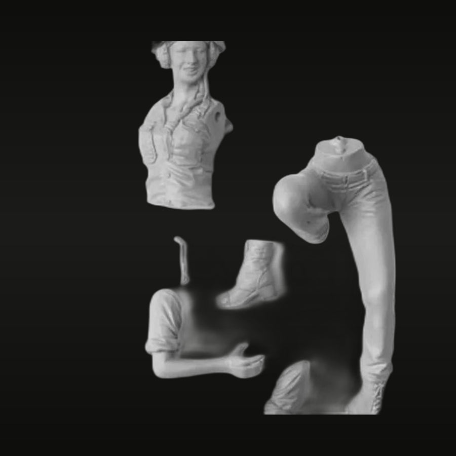Modern Female Figure 1/16 Resin Multi-Part Kit with Separate Parts - unpainted resin model kit