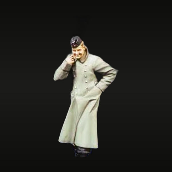 WWII German Luftwaffe Officer in Greatcoat 1/35 Resin Figure