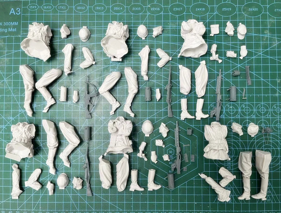 WWII German Waffen-SS Panzergrenadiers on Sd.Kfz.251 Halftrack 6-Figure Set 1/16 Resin Kit - resin model view 2