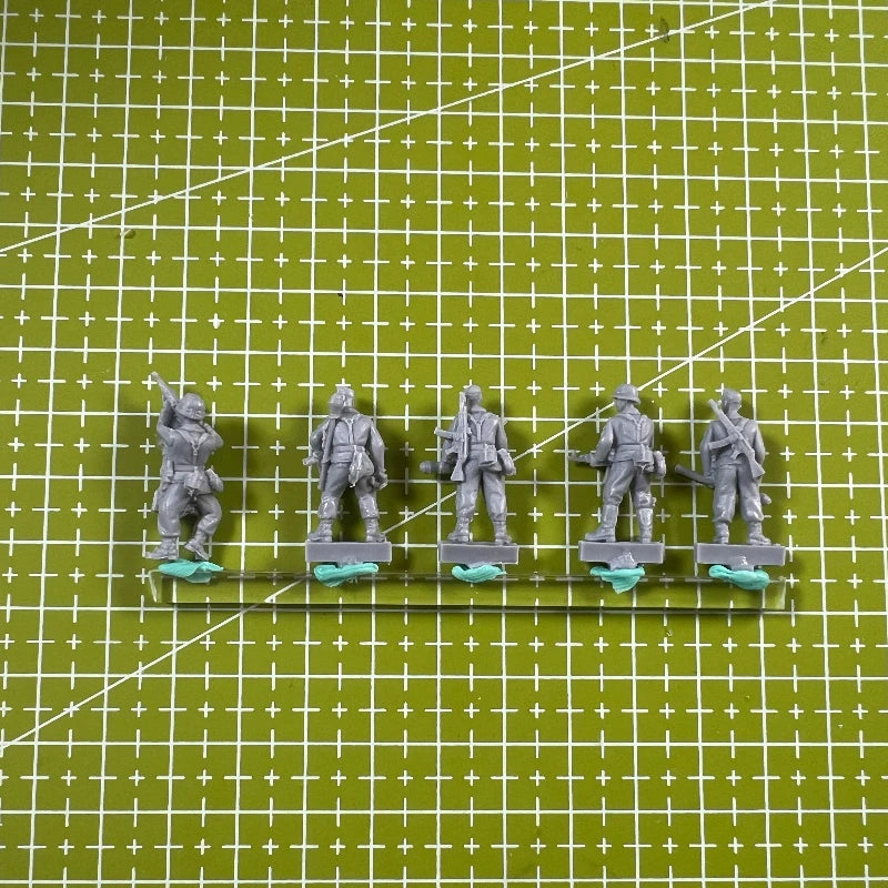 1:72 Resin Model Kit Gk, Throwing 5-Person Soldier Models, Unpainted