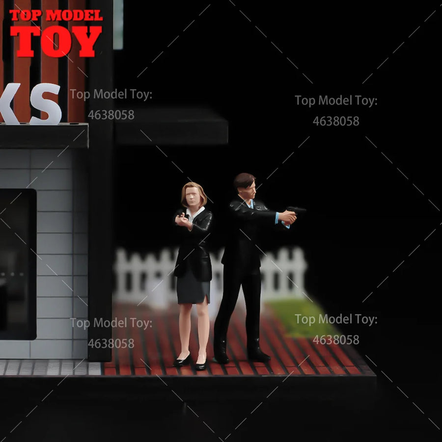 Painted Miniatures 1/64 1/43 Mulder Dinah Scully Scene Props Figures Model for Cars Vehicle Toy