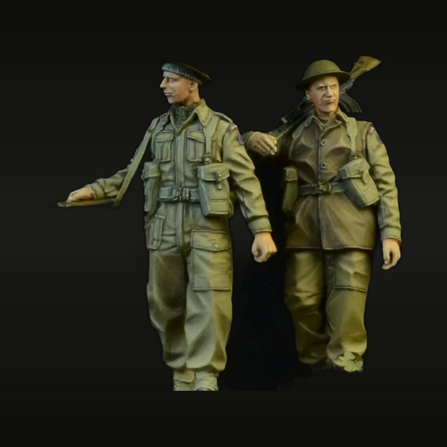 WWII British Infantry Soldiers with Entrenching Tool 1/35 Resin Figure Kit - unpainted resin model kit