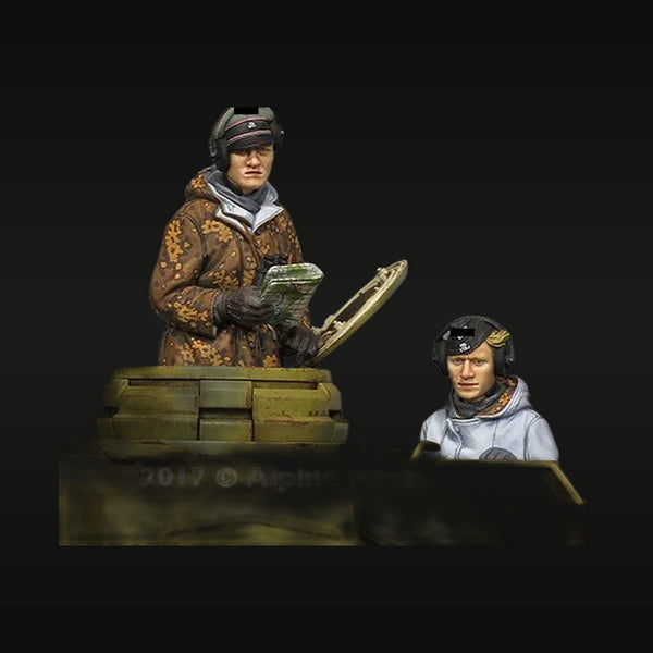 WWII German Panzer Crew Officers with Maps 1/35 Resin Figure Set