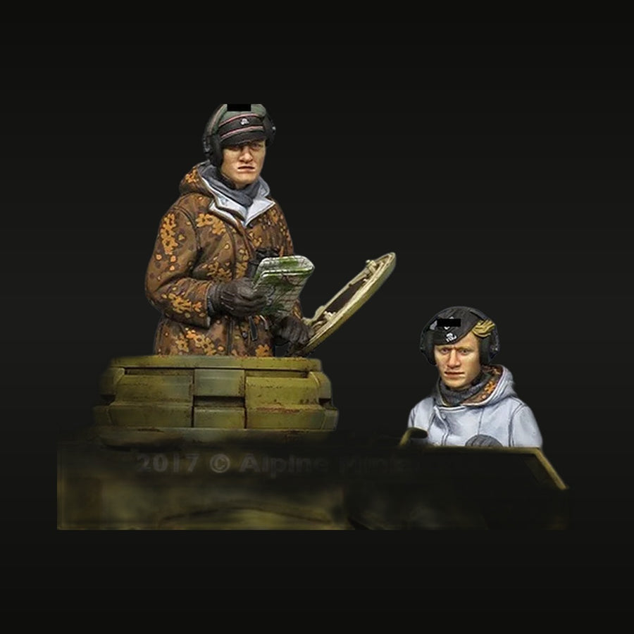 WWII German Panzer Crew Officers with Maps 1/35 Resin Figure Set - unpainted resin model kit