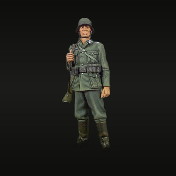 WWII German Wehrmacht Infantryman with Kar98k 1/35 Resin Figure Kit