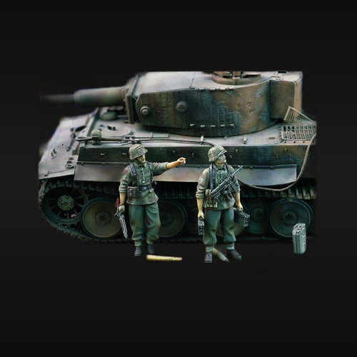 WWII German Panzer Crew Ammunition Team 1:35 Resin Figure Diorama