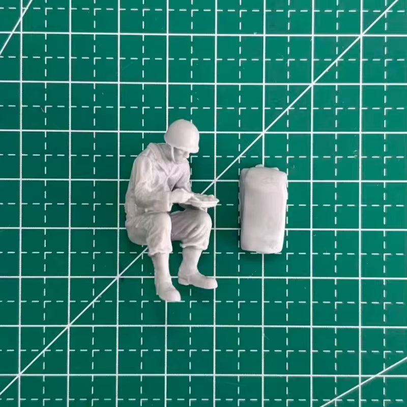 1/35 Scale Die-Cast Resin Figure Model Kit US Soldiers Unassembled and Unpainted