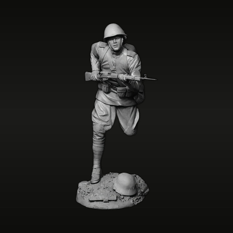 WWI British Soldier Running with Lee-Enfield Bayonet 1/24 Resin Figure Kit - unpainted resin model kit