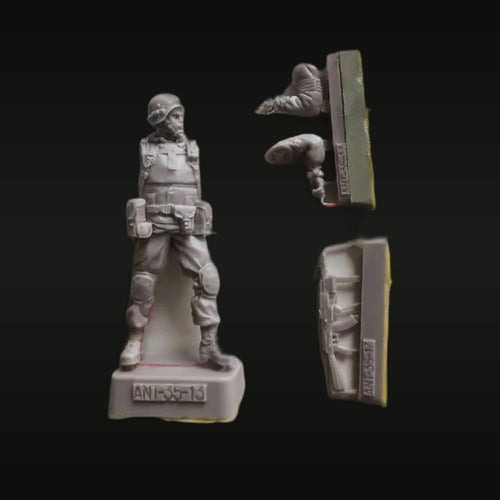 Modern Russian Anti-Riot Officers 3-Figure Set 1/35 Resin Kit