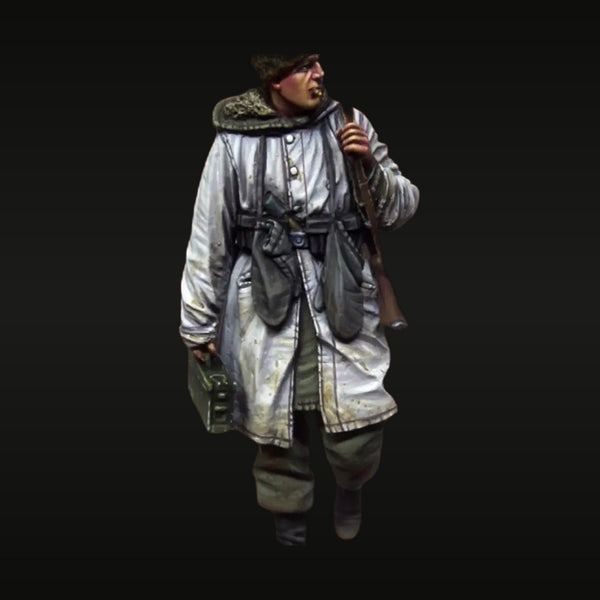 WWII Soviet Infantry Mosin-Nagant White Winter Camouflage 1/35 Resin Figure Kit