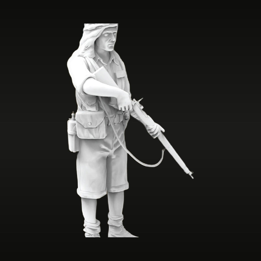 WWII British Desert Infantryman Lee-Enfield 1/35 Resin Figure Kit - unpainted resin model kit