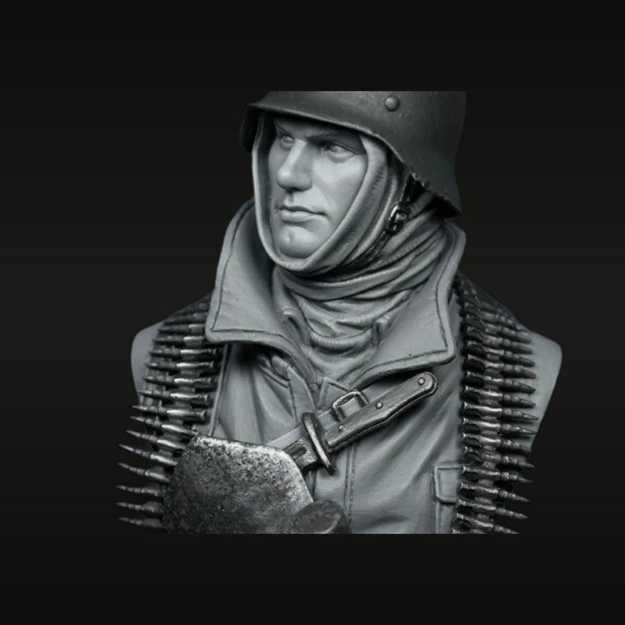 WWI German Machine Gunner with Ammo Belts 1/10 Resin Bust - unpainted resin model kit