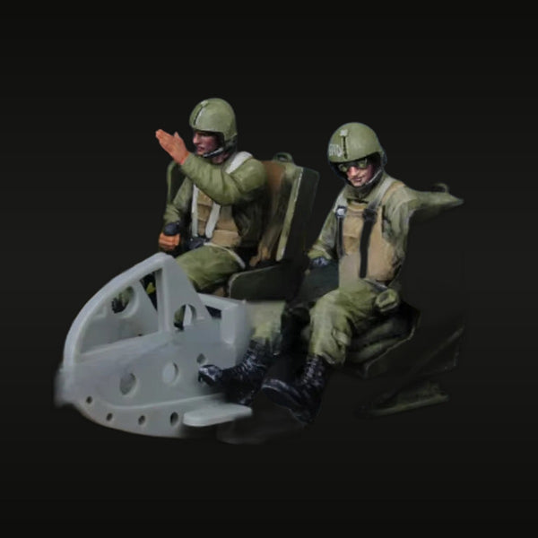 Vietnam War US Helicopter Crew 2-Figure Set 1/35 Resin Kit (Pre-Painted)