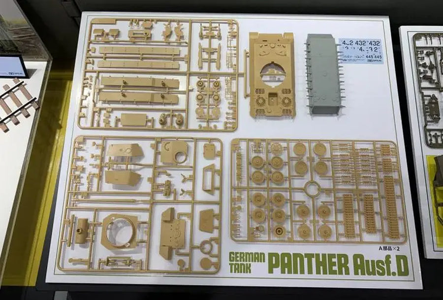 Tamiya 32597 1/48 Scale German Panzerkampfwagen V Panther Ausf.D Tank Military Display Toy Plastic Assembly Building Model Kit