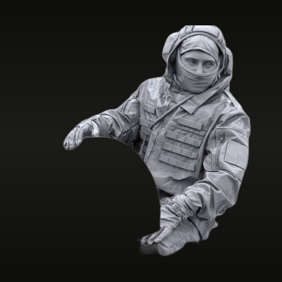Modern Special Forces Operator with Tactical Gear 1/35 Resin Figure Kit - unpainted resin model kit