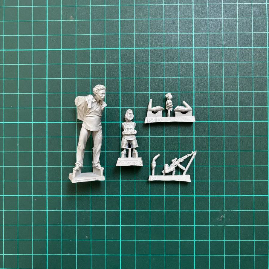 1/35 Resin Unpainted Model Kit, Junkie and Dwarf Unassembled and Unpainted GK
