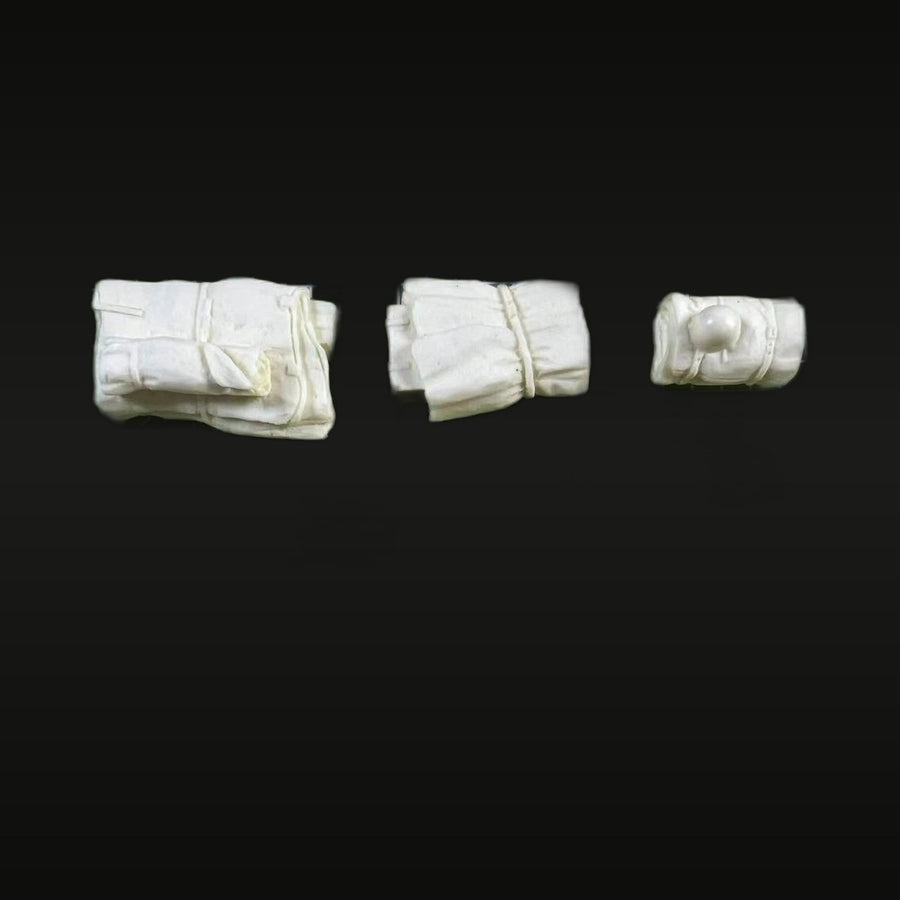 WWII US Tank Crew Wrapped Supplies and Gear Set 1/35 Resin Accessory Kit - unpainted resin model kit