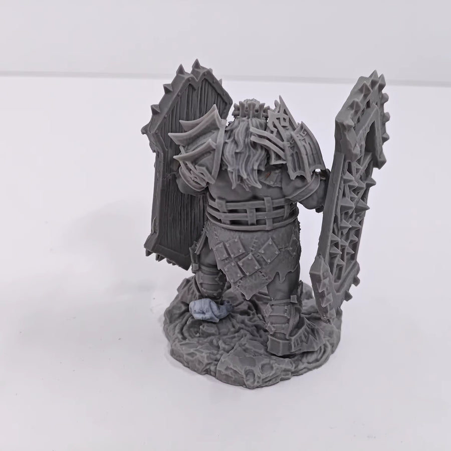 Dwarf Warrior with Dual Axes 75mm Resin Figure Kit - resin model view 4