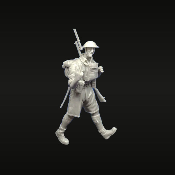 British Desert Soldier with Rifle 1/35 Resin Figure Kit