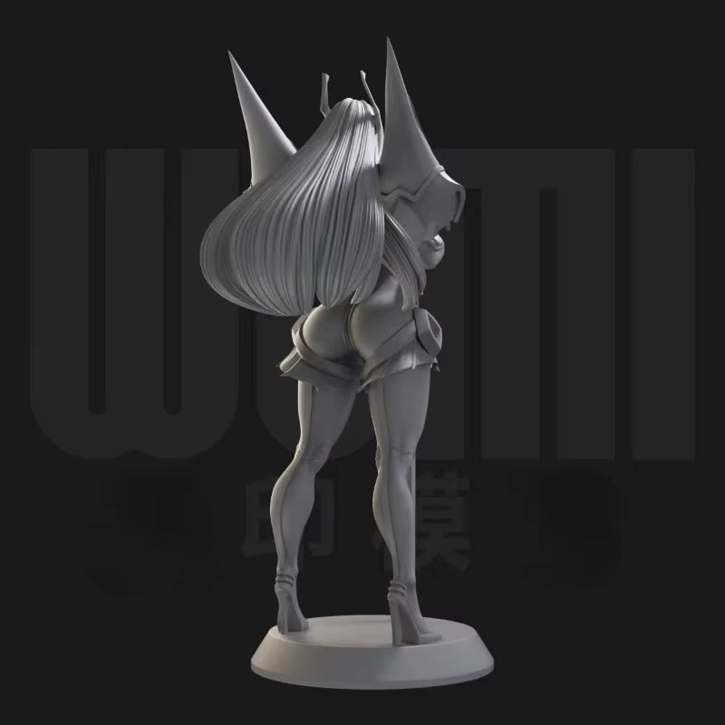 Winged Demon Sorceress with Greatsword 1/24 Resin Figure - resin model view 2