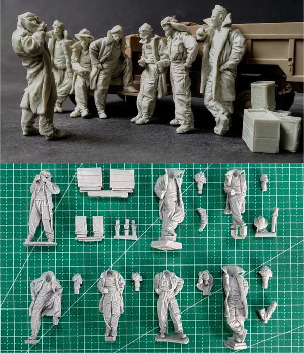 Soviet/Warsaw Pact Military Personnel 7-Figure Set 1/35 Resin Kit