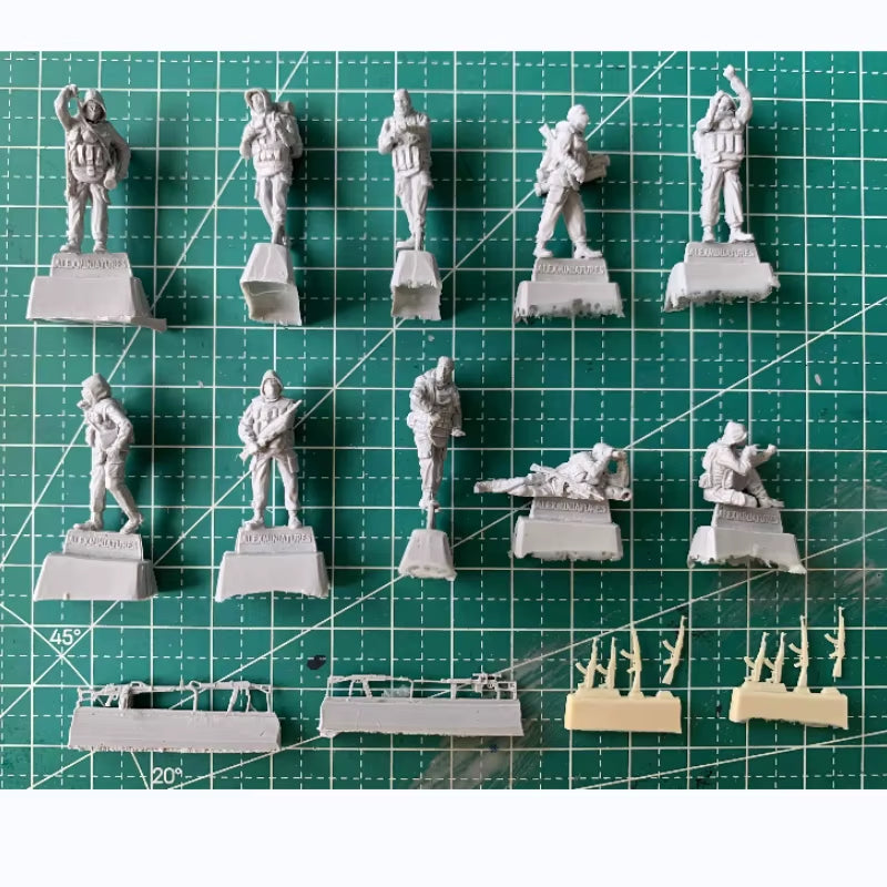 Modern Russian Special Forces Operators Squad 1/72 Resin Figure Kit - resin model view 2