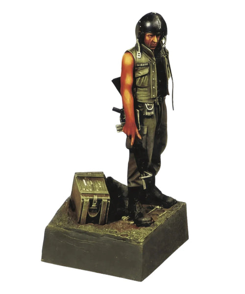 Vietnam War US Helicopter Pilot 1/35 Resin Figure Kit