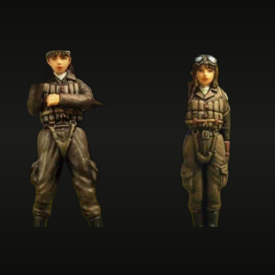 WWII Female Pilot Officers Set of 2 1/35 Resin Figure Kit - unpainted resin model kit
