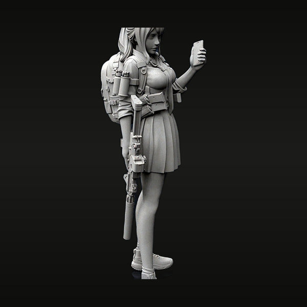 Sci-Fi Female Operator with Rifle & Tactical Gear 1/35 Resin Figure Kit