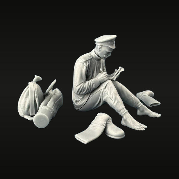 WWII Soviet Soldier Writing Letters 1/35 Resin Figure Kit