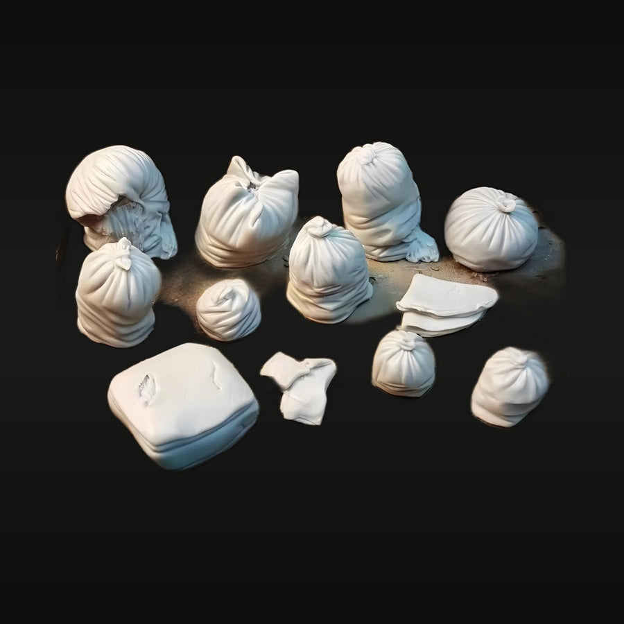 1/35 Military Sandbags and Equipment Set (Resin Terrain) - unpainted resin model kit