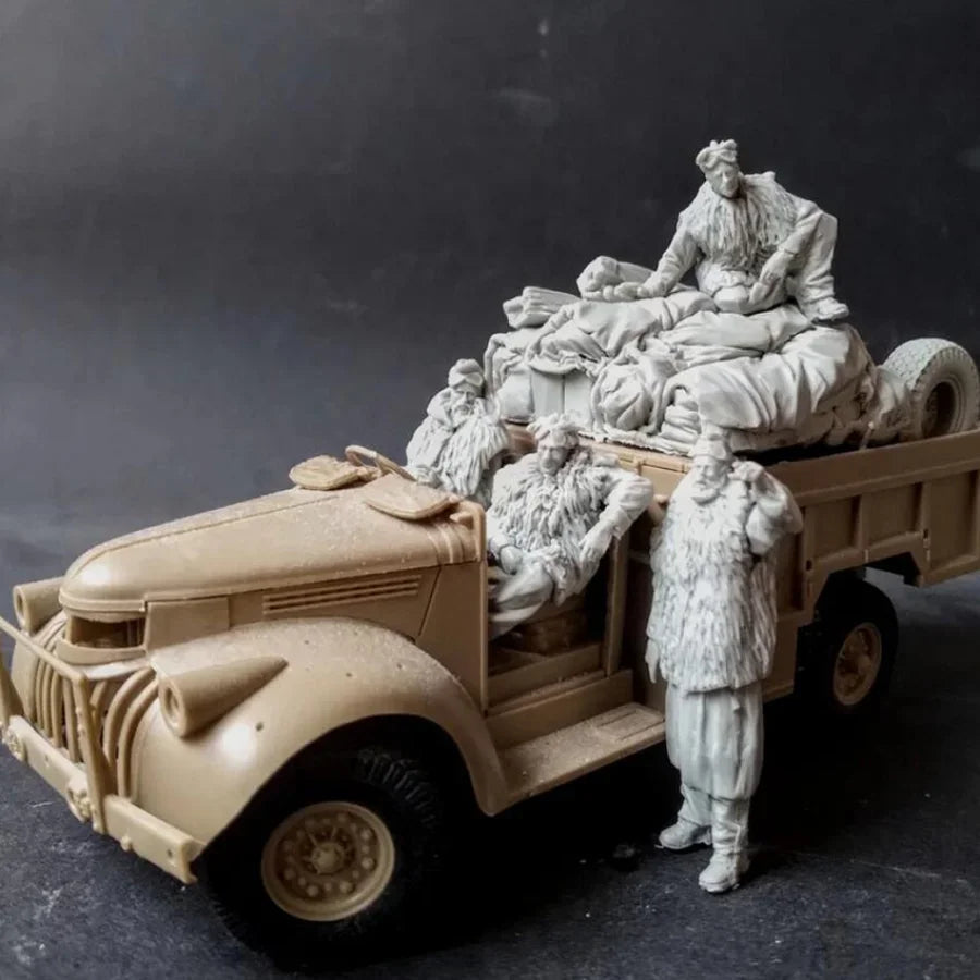 WWII British LRDG Desert Patrol 1/35 Resin Figure Kit - resin model view 2