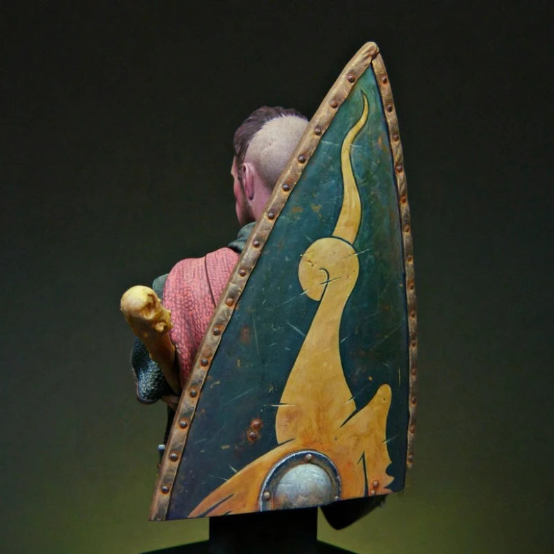 Medieval European Knight 1/12 Resin Bust Kit with Helmet and Kite Shield - resin model view 5