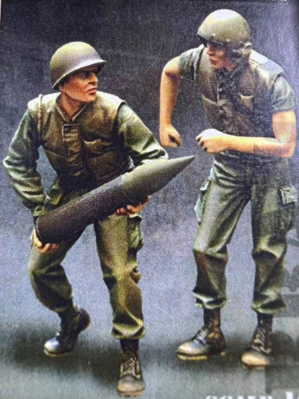WWII American Soldiers with Artillery Shell 1/35 Resin Figure Kit
