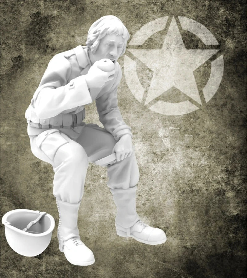 1/35 Scale Die-Cast Resin Figure Model Kit WWII US Soldier at Lunch Unassembled and Unpainted