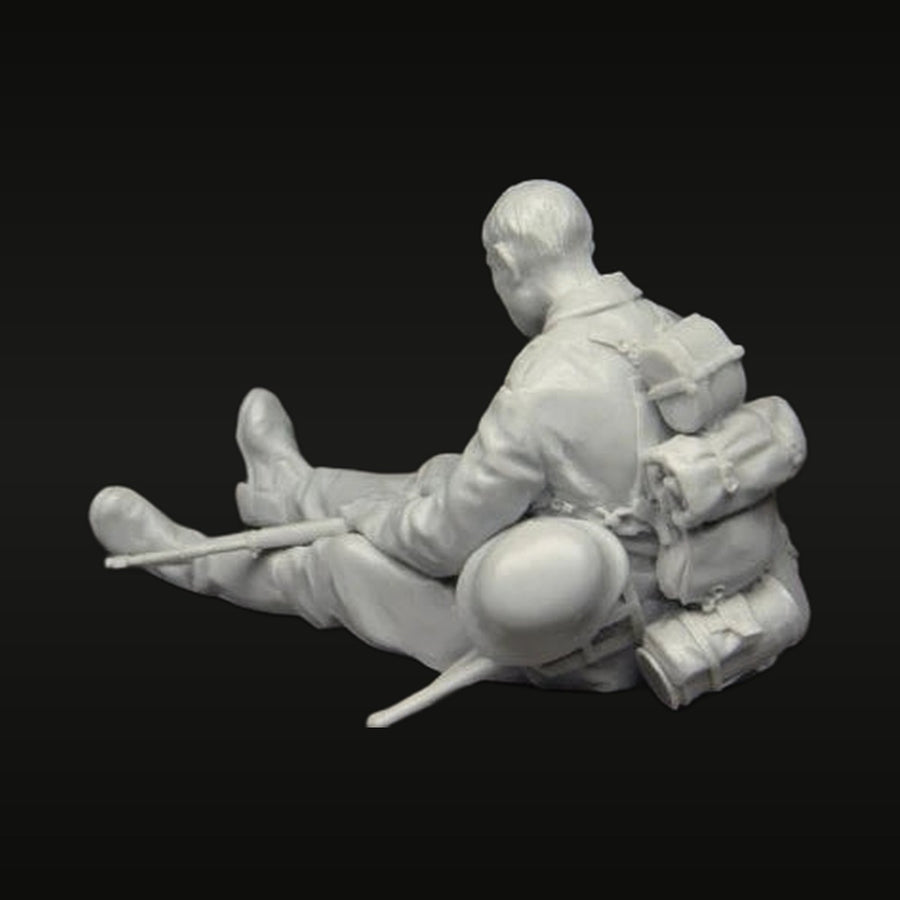 WWII Soldier Seated Resting with Rifle and Field Pack 1/35 Resin Figure Kit - unpainted resin model kit