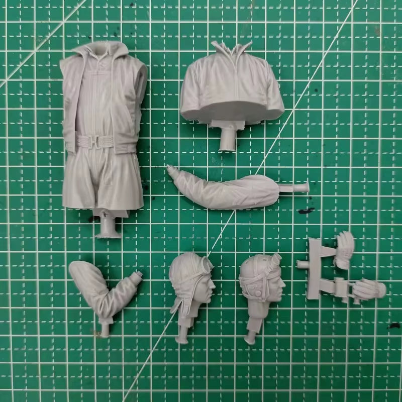 WWII US Aviator Pilot Busts 1/16 Resin Kit Set - resin model view 2