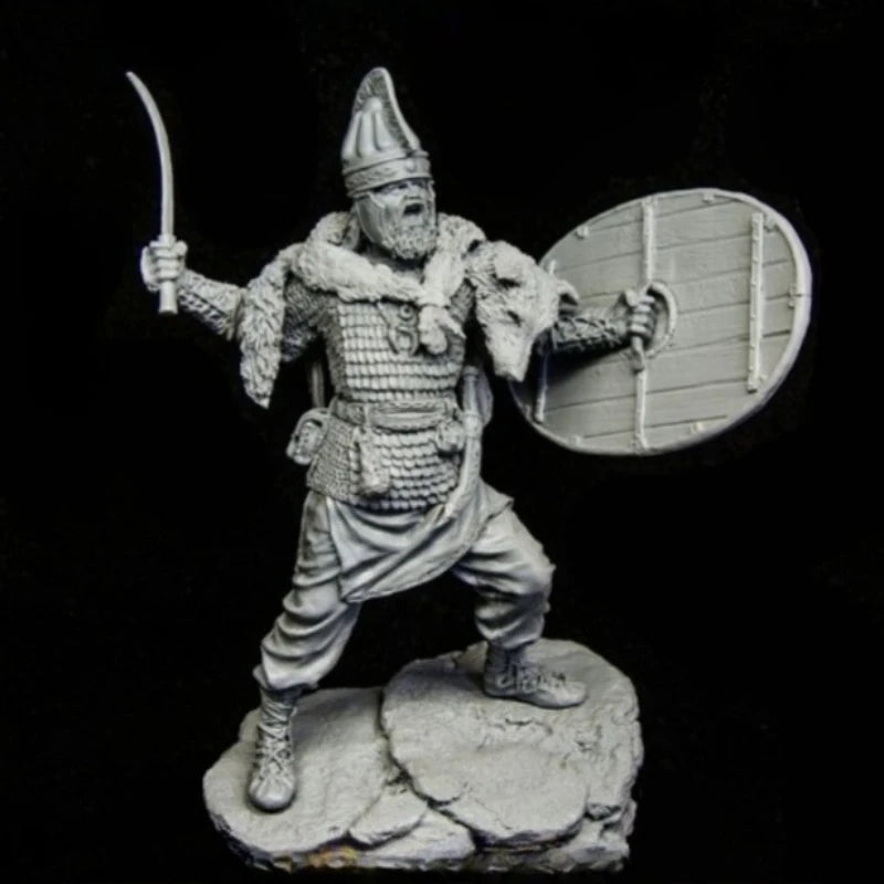 Ancient Dacian Warrior with Falx and Shield 1/24 Resin Figure Kit - unpainted resin model kit