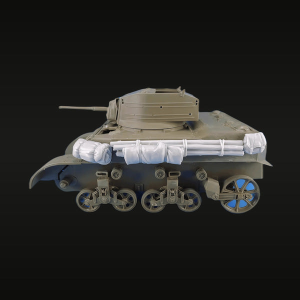 WWII Soviet T-70 Light Tank with Stowage 1/35 Resin Vehicle Kit