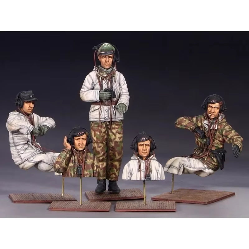 WWII German Tank Crew Winter Uniforms Set of 5 1/35 Resin Figures - unpainted resin model kit