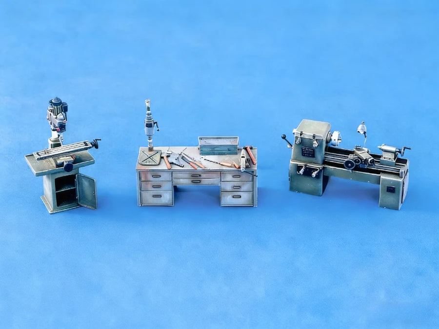 1/35 Scale Die-Cast Resin Model Assembled Kit Workshop Drill Press, Workbench and Lathe Scene Model Unassembled Unpainted