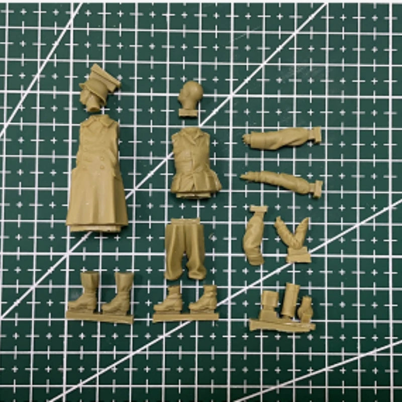 1/35 Scale Diecast Resin Figure Model Kit WWII German Prisoners of War 2 Figures Unassembled Unpainted