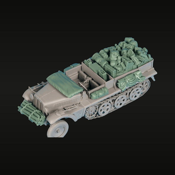 WWII German Sd.Kfz. 10 Halftrack with Crew and Cargo 1/35 Resin Vehicle Kit