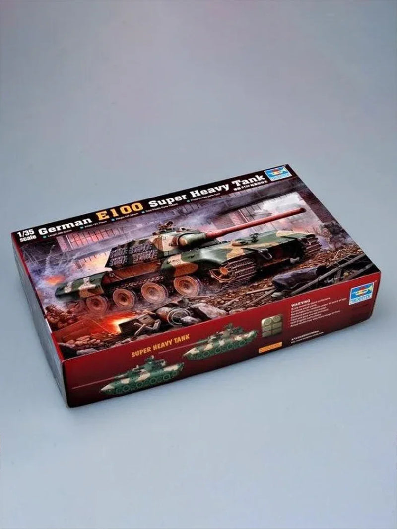 WWII German/Soviet Medium Tank with Camouflage 1/35 Resin Vehicle Kit - resin model view 2