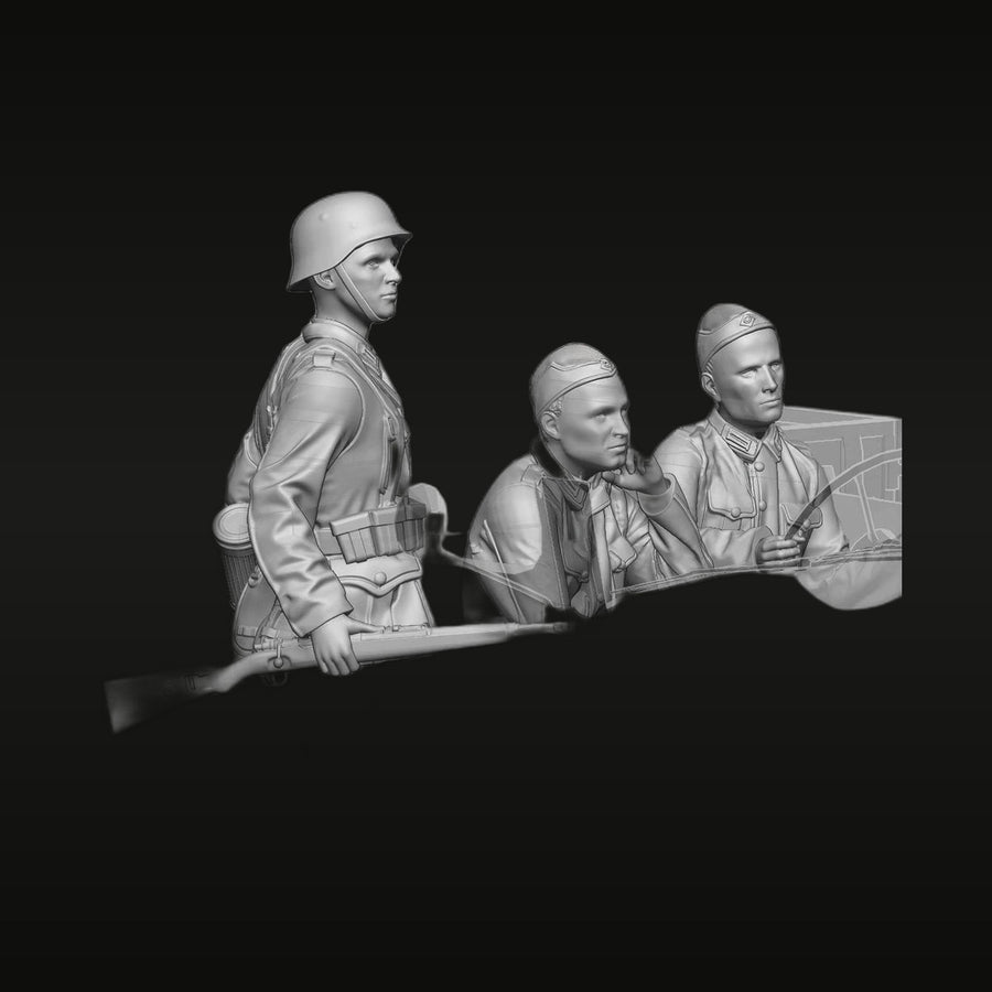 WWII German Command Staff with Maps 3-Figure Set 1/35 Resin Kit - unpainted resin model kit