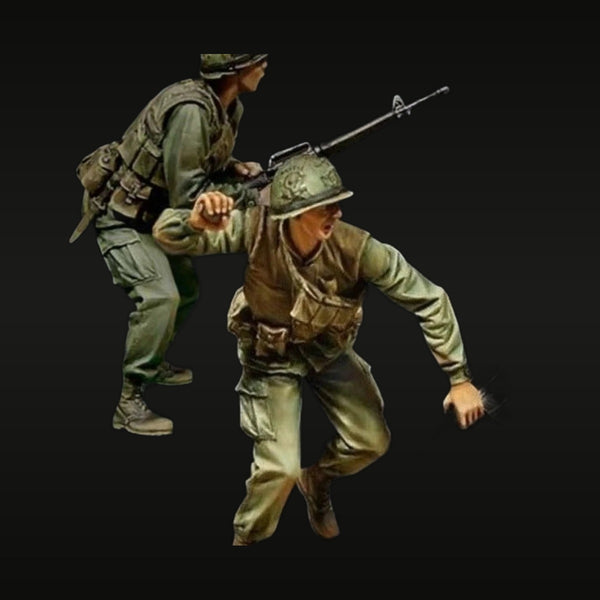 WWII US Army Soldiers Attacking with Bayonet 1/35 Resin Figure Kit