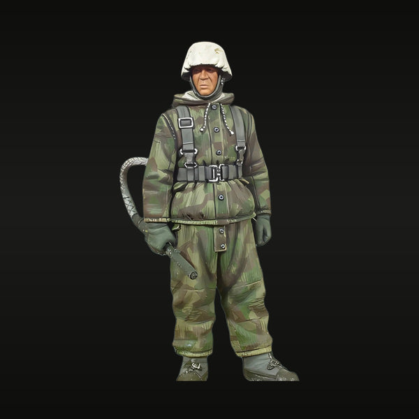 WWII Soviet Flamethrower Operator Winter Whitewash 1/35 Resin Figure Kit