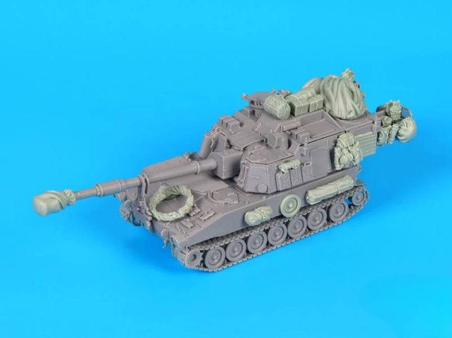 Modern US M109A6 Paladin Self-Propelled Howitzer 1/72 Resin Model Kit - resin model view 3